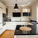 דירה Luxurioese Mit Terrasse Und Balkon - 24h Check-in גארבסן