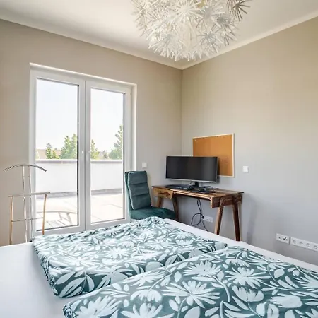 Luxurioese Mit Terrasse Und Balkon - 24h Check-in