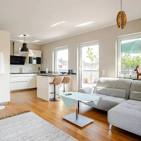 Apartment Luxurioese Mit Terrasse, Balkon Und Wasserbett - 24h Check-in Garbsen