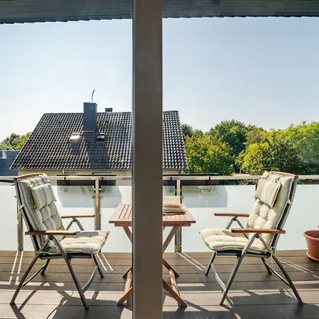 Apartment Luxuriöse Wohnung mit Terrasse, Balkon und Wasserbett - 24h Check-In Garbsen