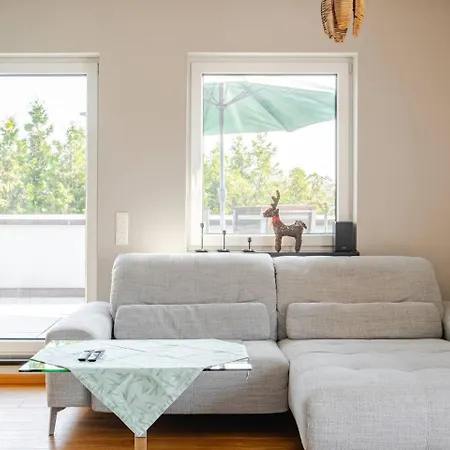 Apartment Luxurioese Mit Terrasse, Balkon Und Wasserbett - 24h Check-in Garbsen
