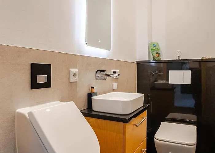 Luxurioese Mit Terrasse Und Balkon - 24h Check-in Garbsen